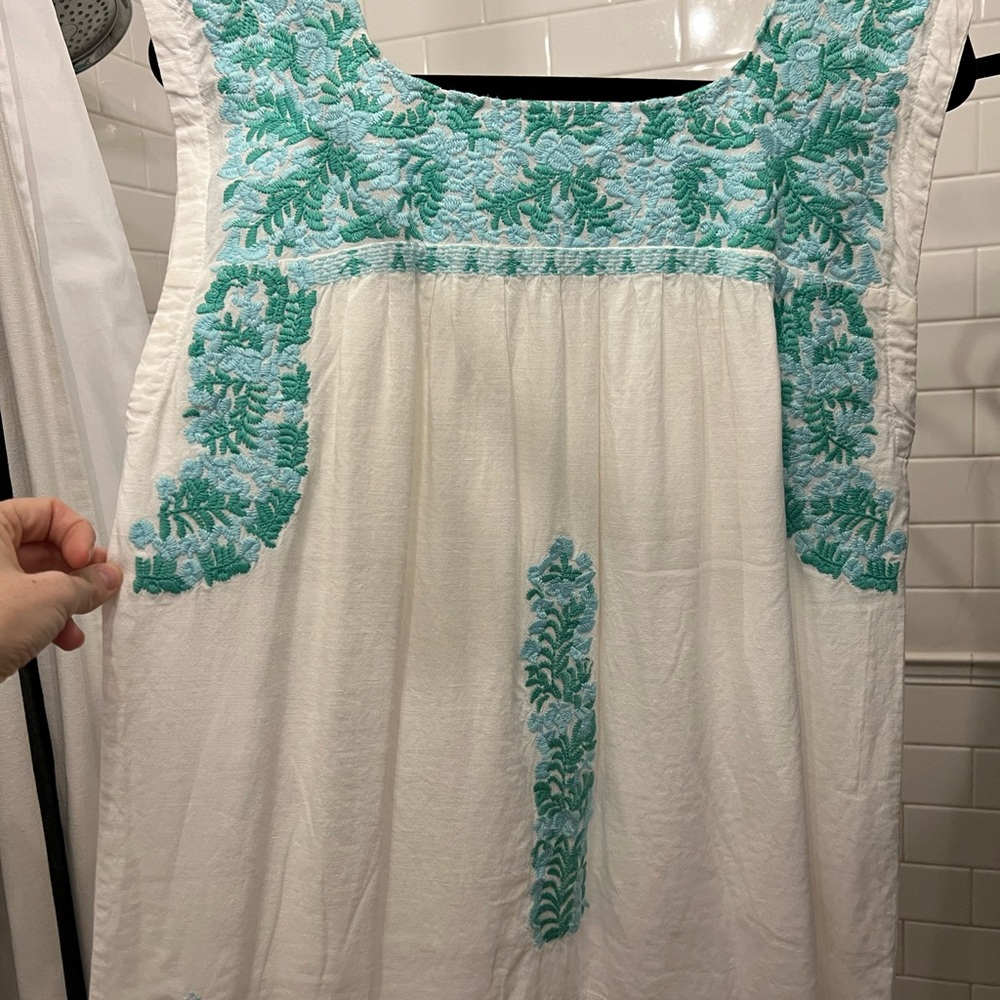 White embroidered Top